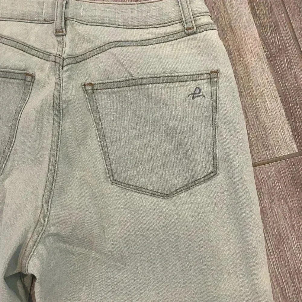 DL1961 “Rachel” High Rise Flare Jeans, Size 30, Light Wash, Raw Hem - Picture 6 of 6